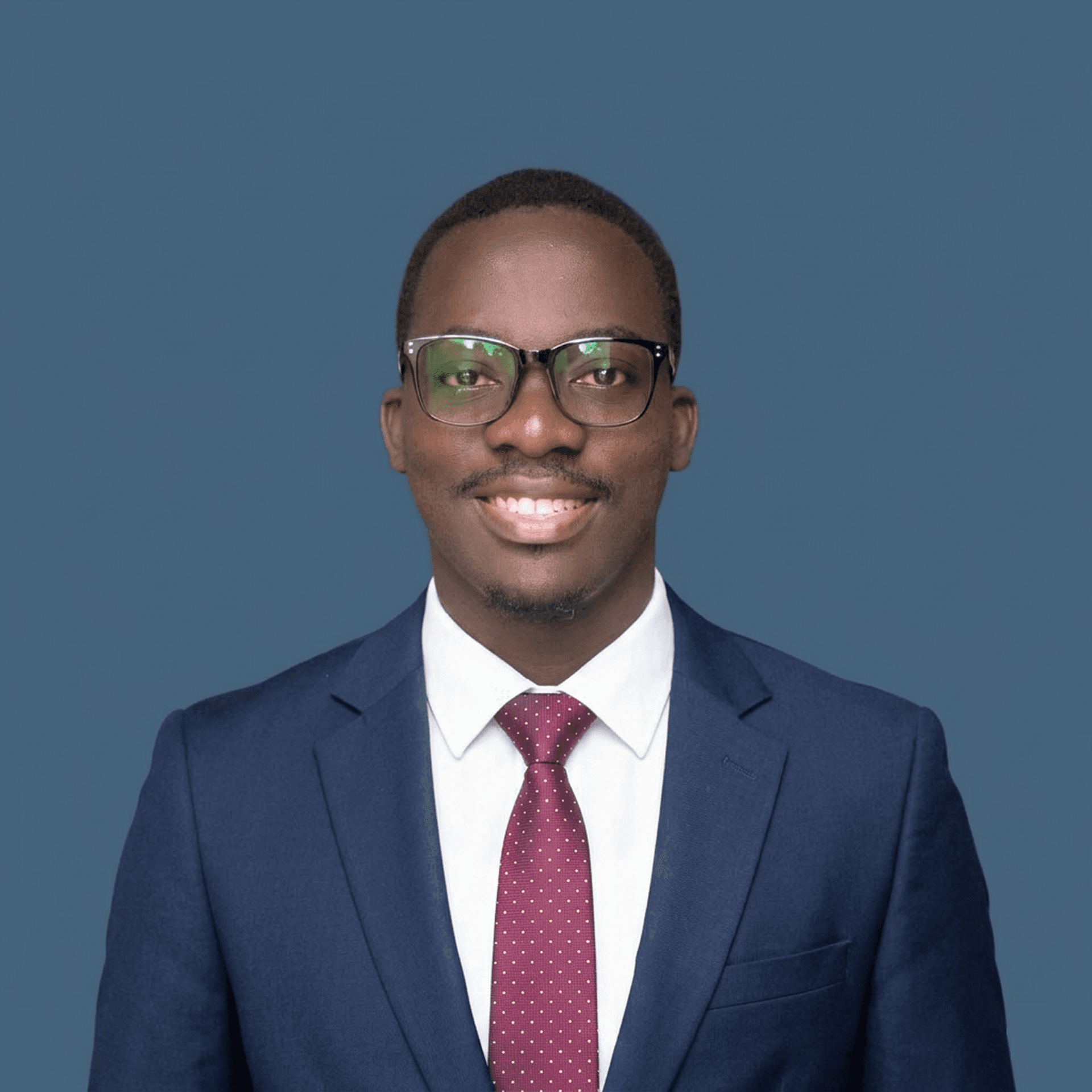 Emmanuel Owouko — Marketeur Tech-Driven et Stratège Growth